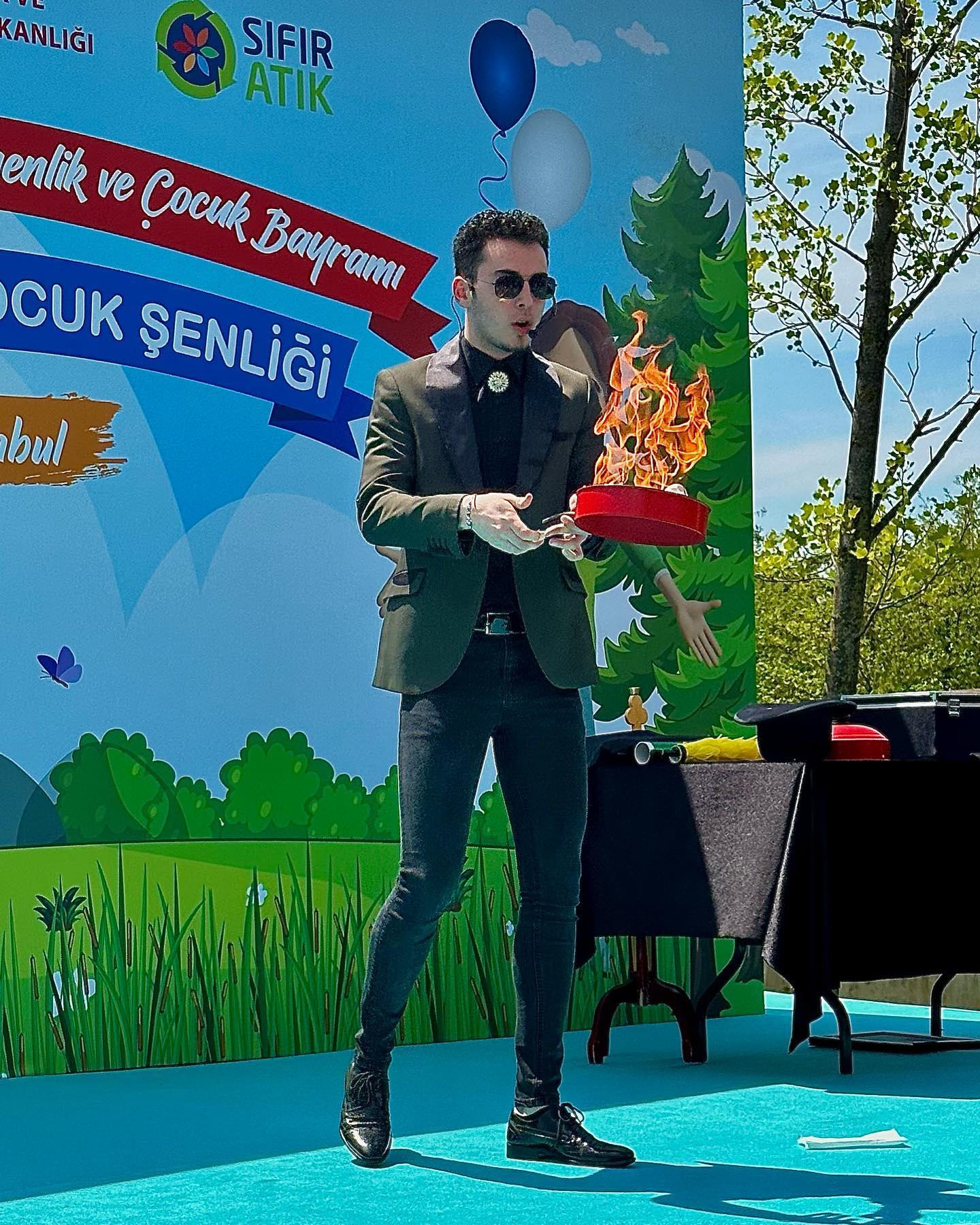Sihirbaz Gösterisi