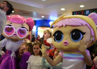 Lisanslı Karakterler , Lol Bebek